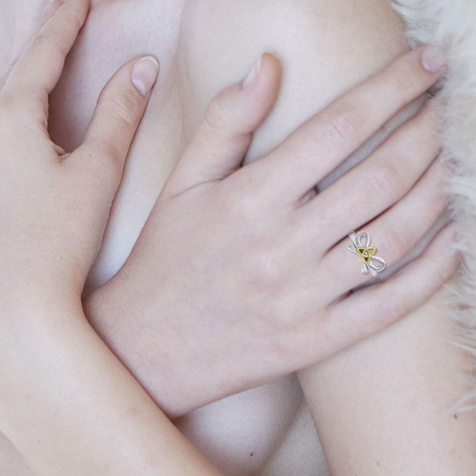 Celtic Trinity Knot on Ribbin Silver and Gold Ring MRI1787 - Jewelry