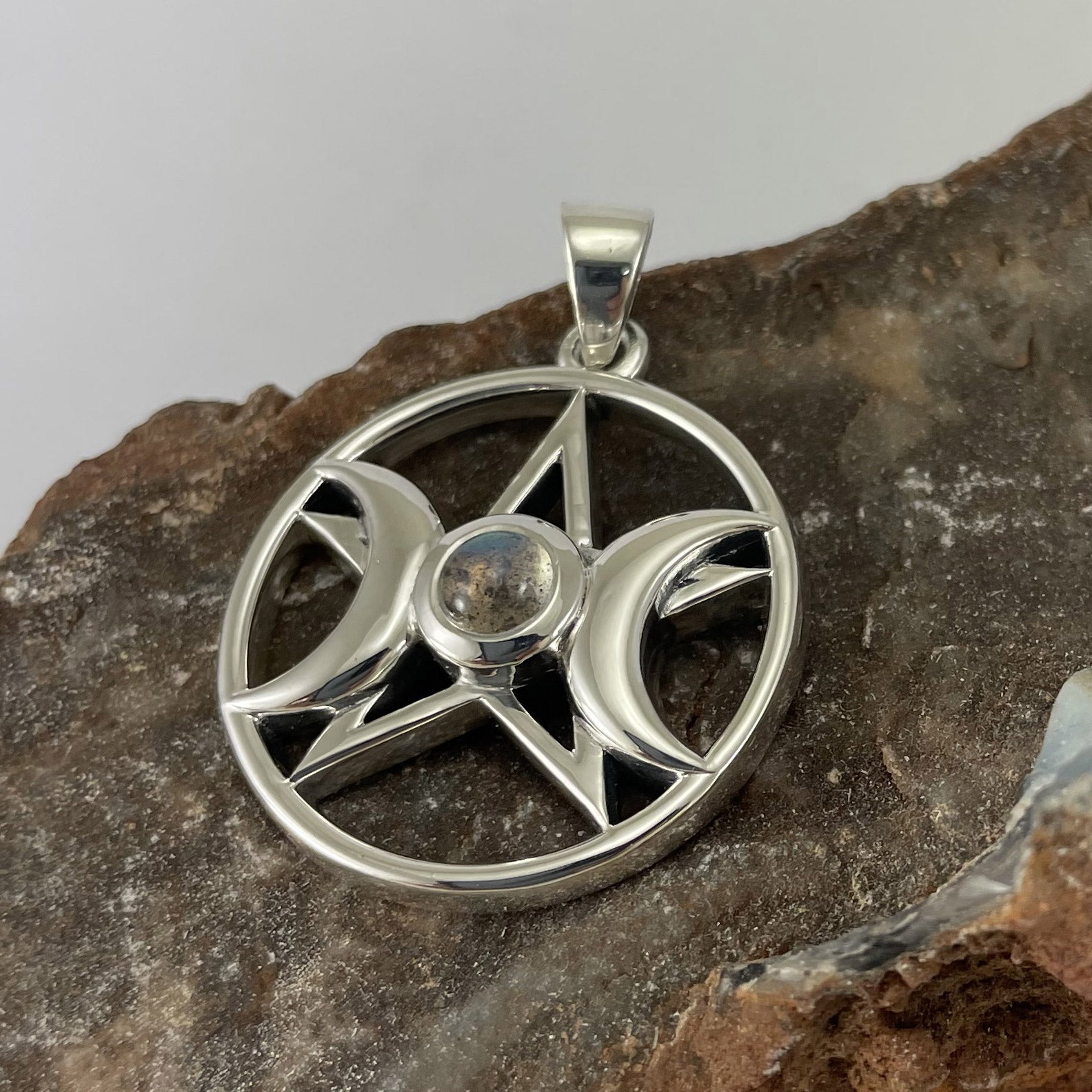 Triple Goddess Silver Pendant with Gemstone TPD5969